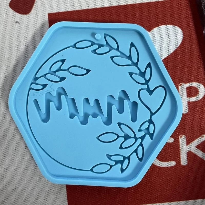 

Silicone Casting Epoxy Molds For DIY Resin Pendant Keychain Jewelry Tools