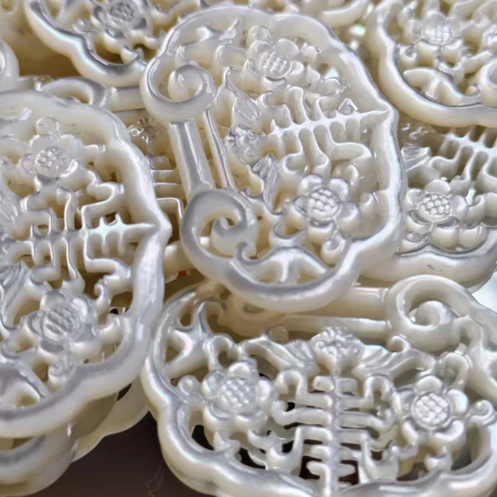 

Натуральный белый жемчужный устрица 5-стиль с изысканной резьбой для развлечений