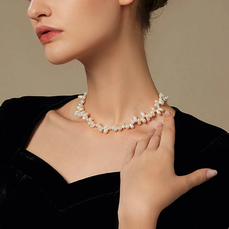 Artificial Pearl Necklace Women Vintage Dainty Choker Handmade Short Tiny Chain Fashion Choker Pendant Elegant Metal Collar