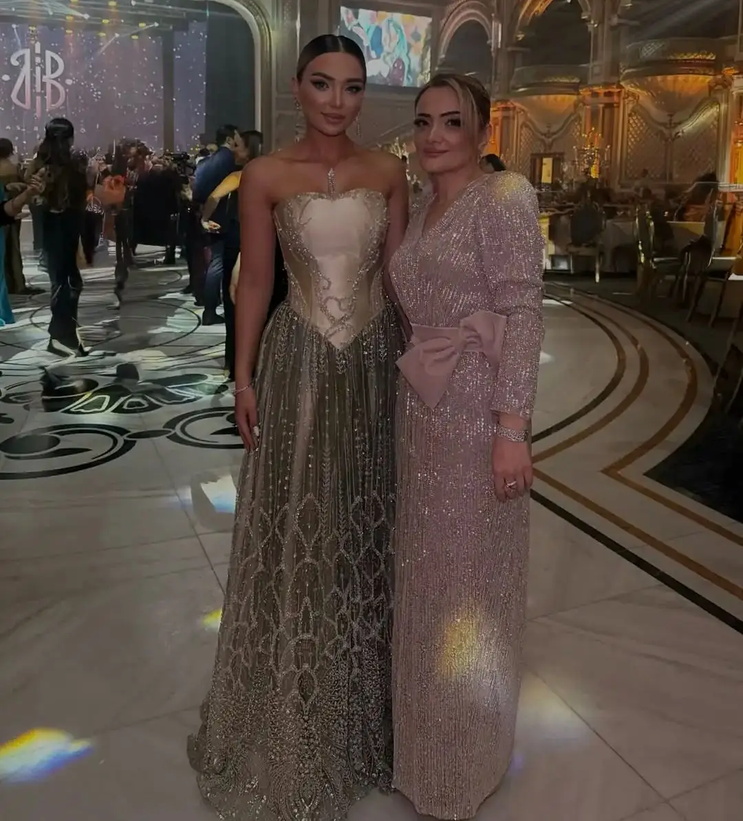 

Ofherown 2026 Luxury Bead Embroidery Champagne Strapless Evening Dress Long Floor-Length Prom Gown Formal Party Dress for women