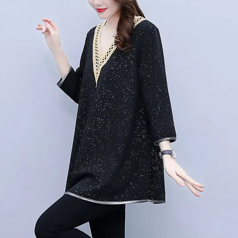 Spring and Autumn Women's 2024 New Spliced V-neck Sequined Fashion Loose Minimalist Comfortable Casual Versatile Long Sleeve Top