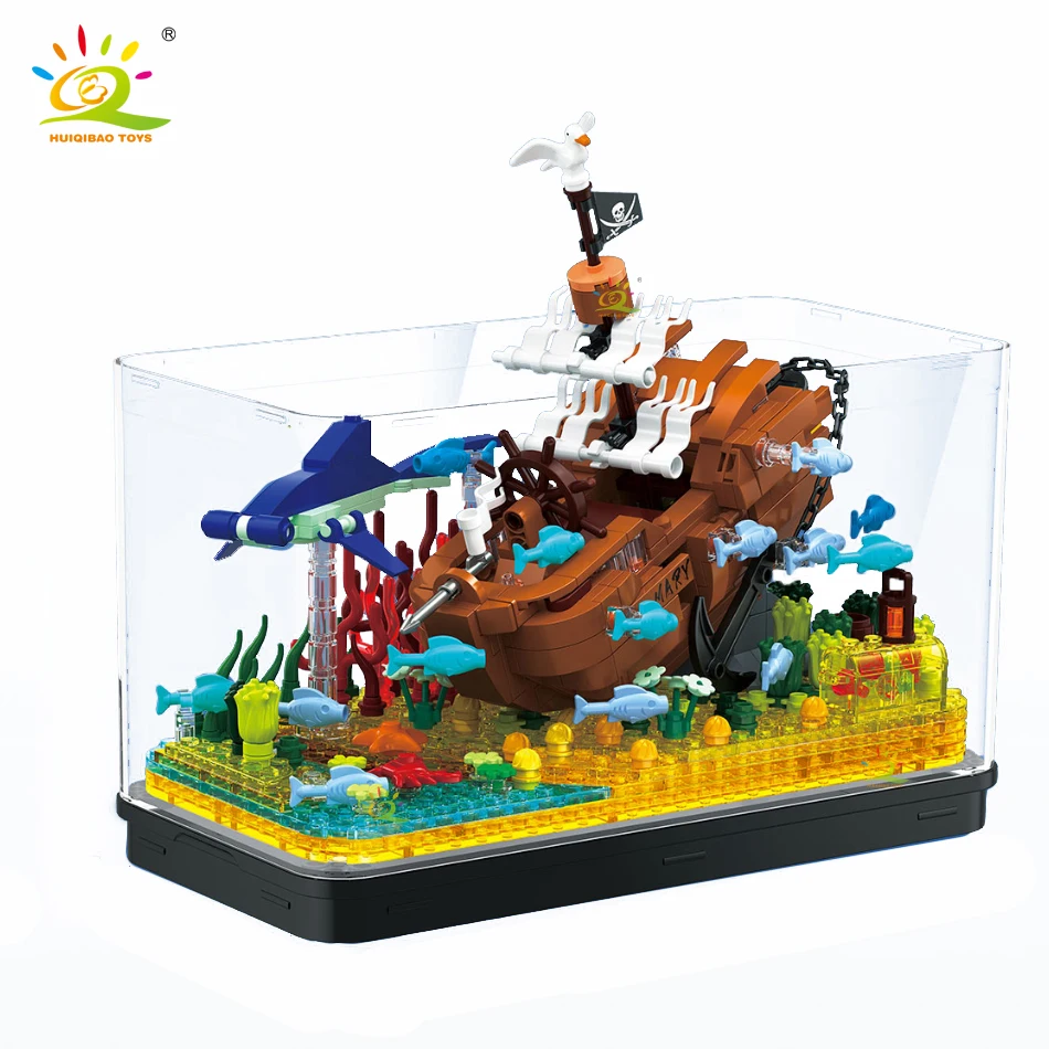 

HUIQIBAO 662PCS Pirate Ship Shipwrecks Fish Tank Building Block City Creative Home Decoration Bricks Lighting Toys for Children