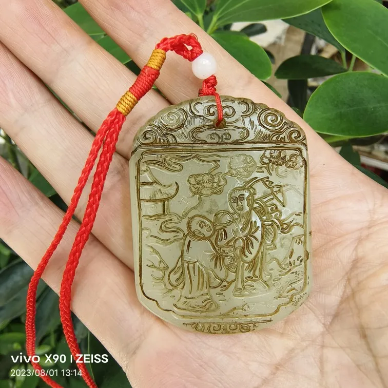 White jade collection outer cover embossed Zigang brand Yu Pei pendant retro old  sweater chain for men and women.