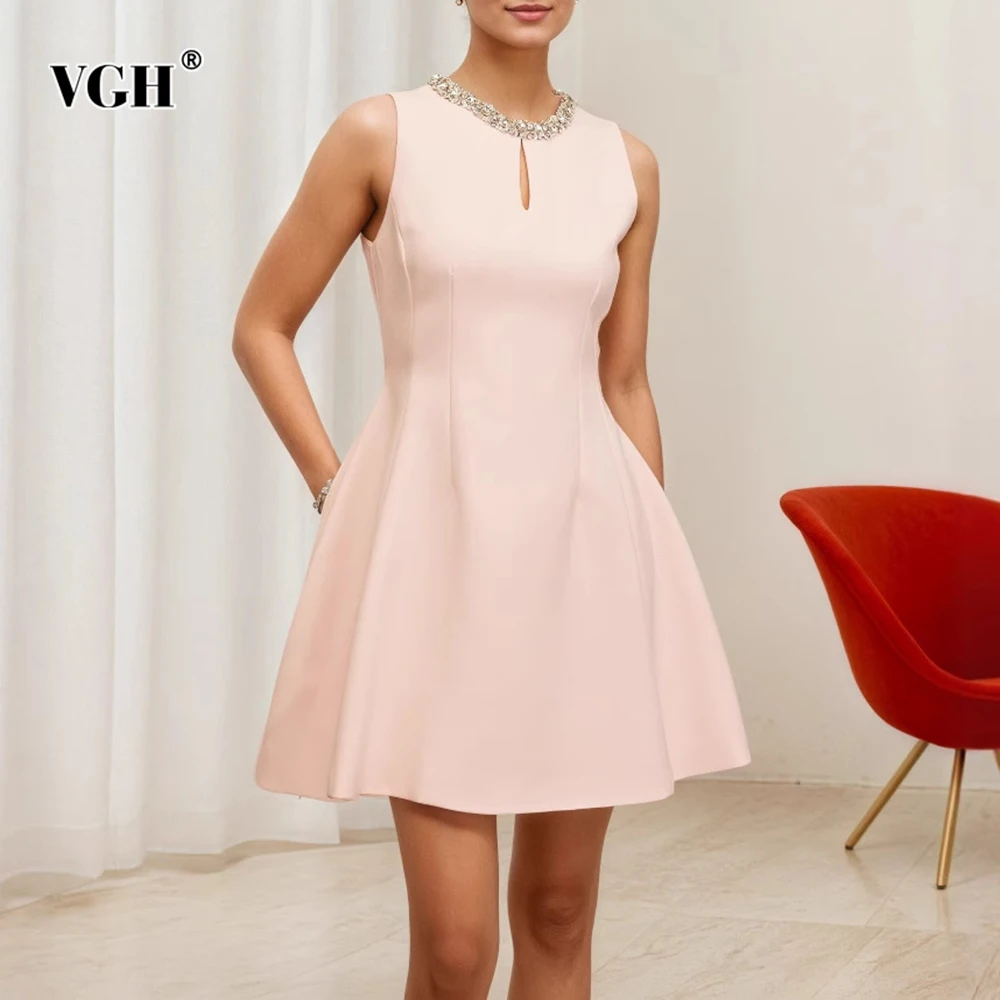 

VGH Slimming Sweet Hollow Out Spliced Diamonds For Women Round Neck Sleeveless High Waist Temperament Dress Female Fashion New