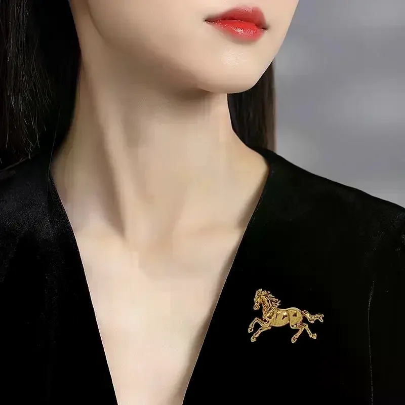 Enamel Horse Racing Brooch For Women Unisex Alloy Animal Brooches Clothing Accessories Corsage Jewelry Gift