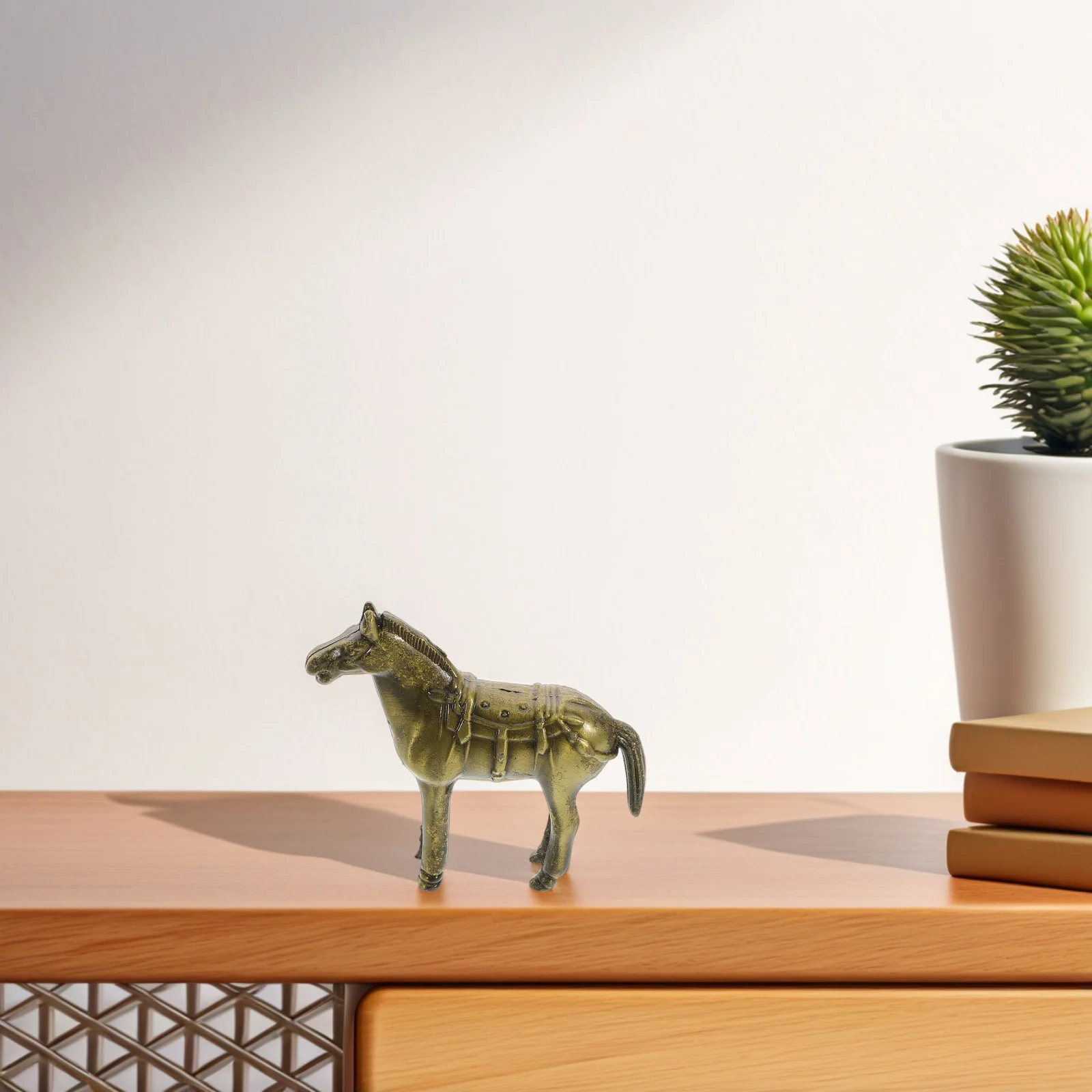 

1Set Metal Figure Vintage Style Historical Display Home Office Decor Horse Decor