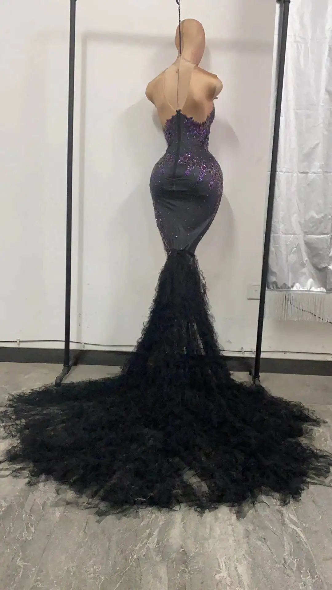 다이아몬드 생일 의류 기질 보라색 매력 크리스탈 섹시한 스플릿 Tulle Fringe Trailing Dress Biography Ballkleid Luxuskleid