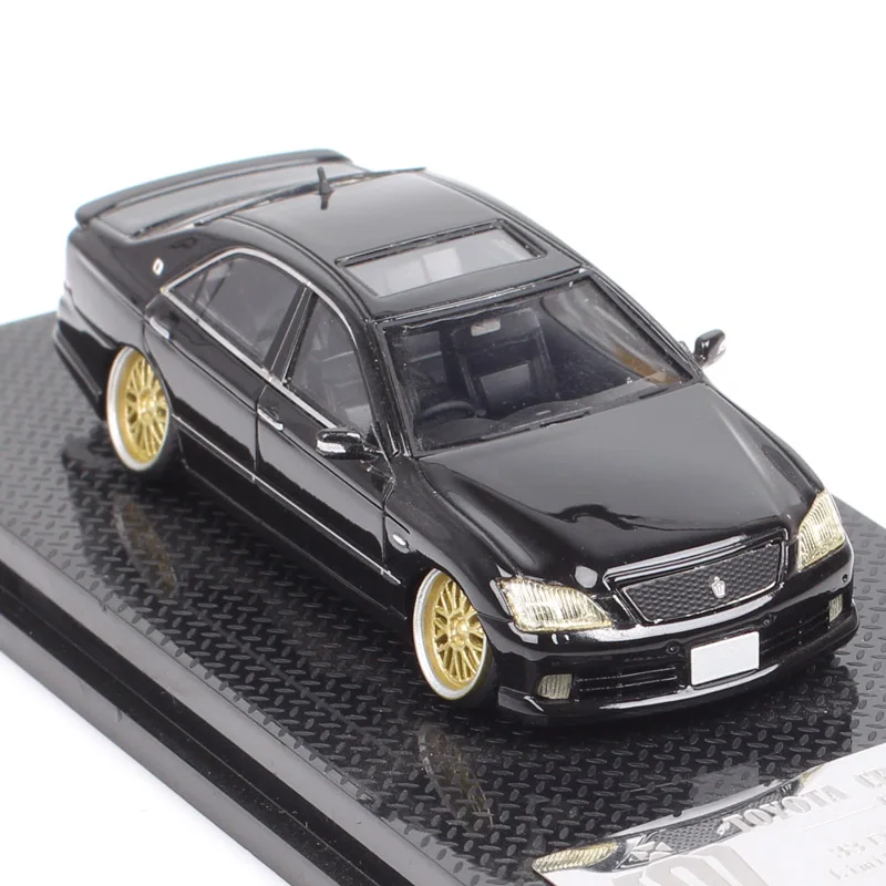 1/64 Scale Toyota Crown Athlete Grs182 Resin HellaFlush Car Model Toy 33 Thirty Three Dreams Souvenir Replicas Gold Tires