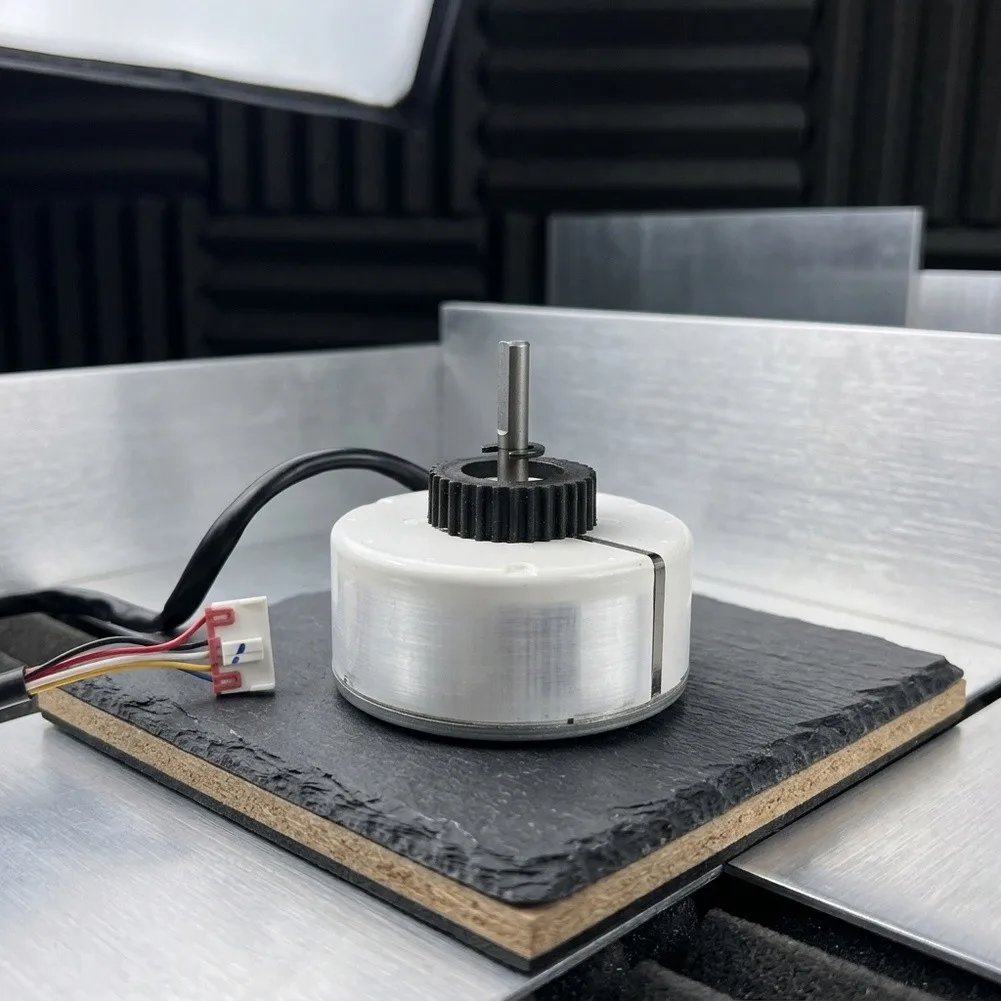 Air Conditioner Motor ZWK465A00036 for HVAC Applications Precision Engineered Quiet Performance 15cm Dimensions