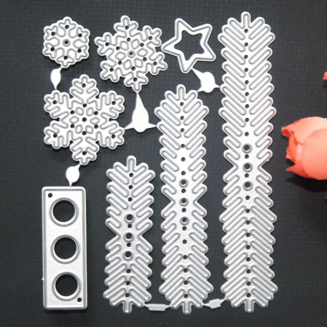 

Metal Etching Knife Die Christmas Tree Snowflake Carbon Steel Embossing