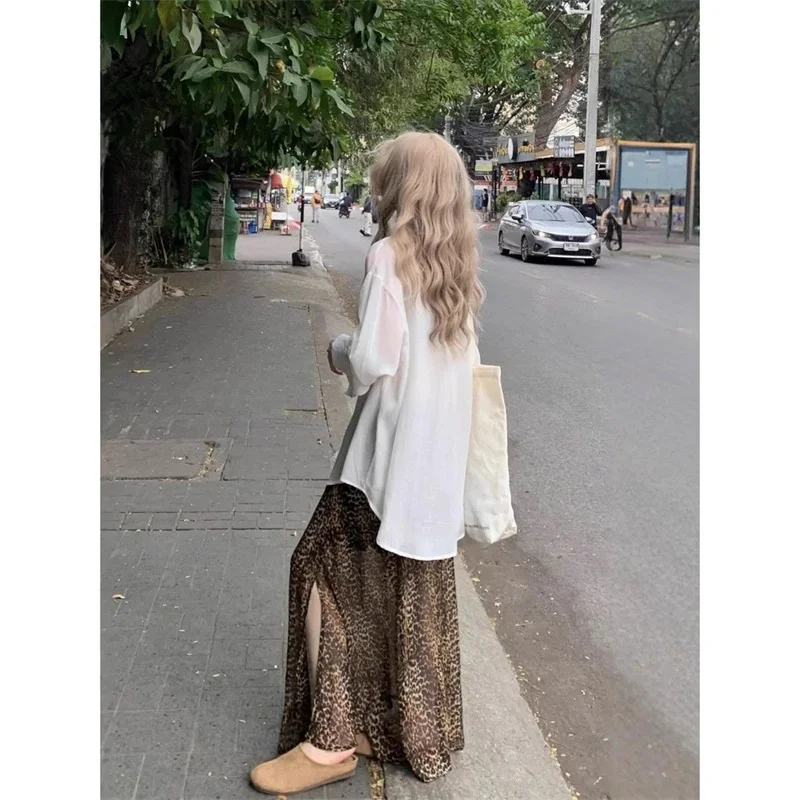 ฤดูร้อนใหม่ชีฟองกระโปรงยาวผู้หญิงแฟชั่นเสือดาวพิมพ์เอวสูงแยก A-Line กระโปรงวินเทจ Streetwear Y2k Casual เสื้อผ้า