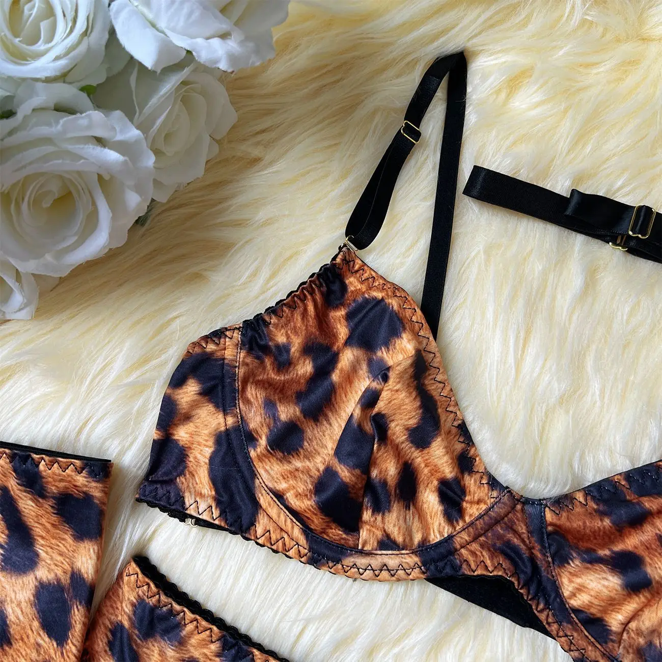 Леопардовое нижнее белье, сексуальное бесшовное нижнее белье для горячих девушек, экзотические комплекты с подвязками, необычные комплекты с бюстгальтером пуш-ап, одинаковые комплекты lenceria sexy