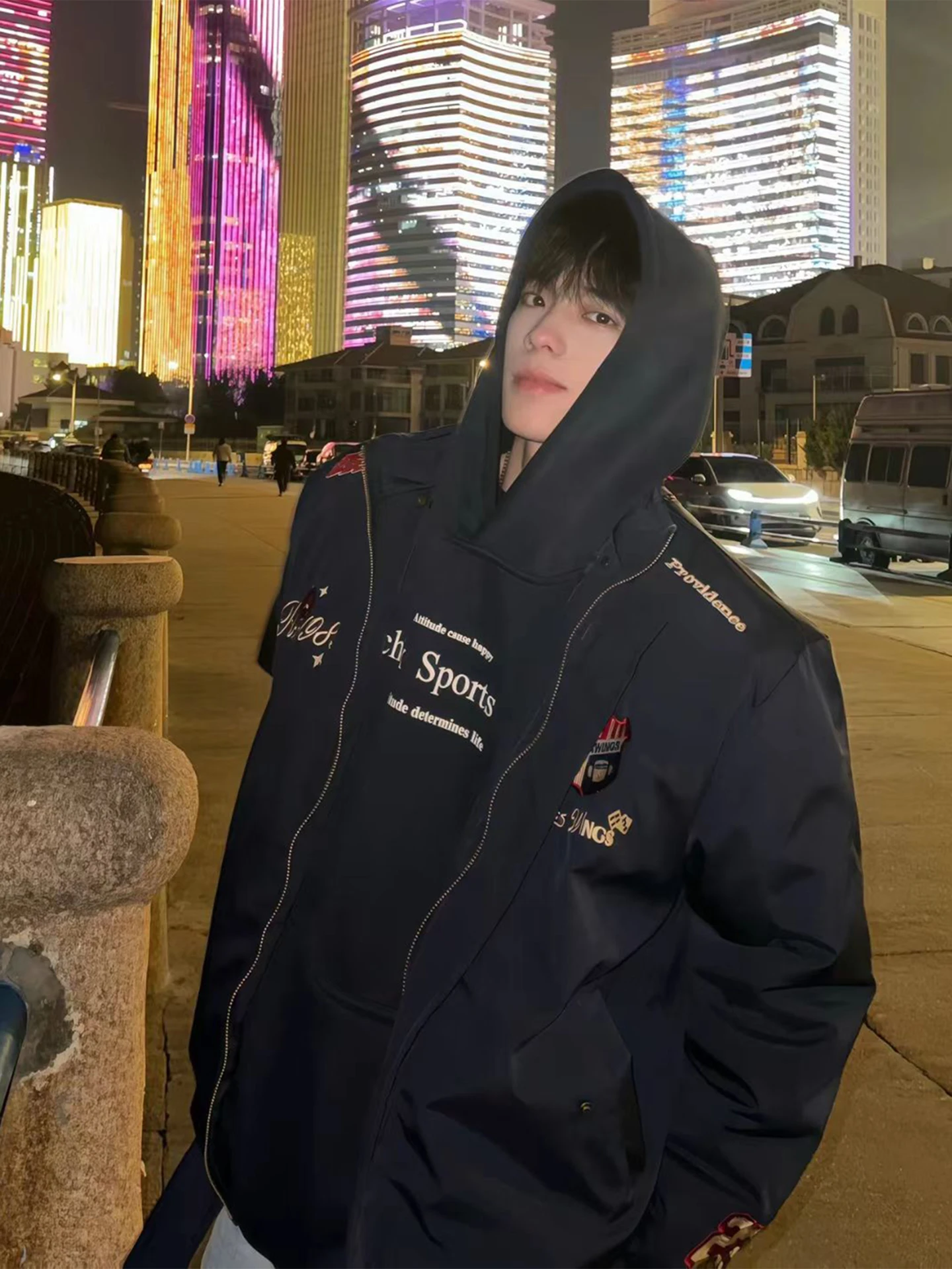 

Retro American Embroidered Cotton Jaet for Men Winter Thiened Warm Coat with Detachable Fur Collar And Hood Youth Trend
