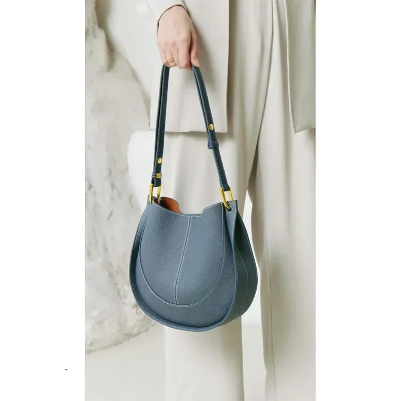 2024 soft leather niche light luxury women\'s bag new trendy saddle bag large capacity single shoulder crossbody bucket bag