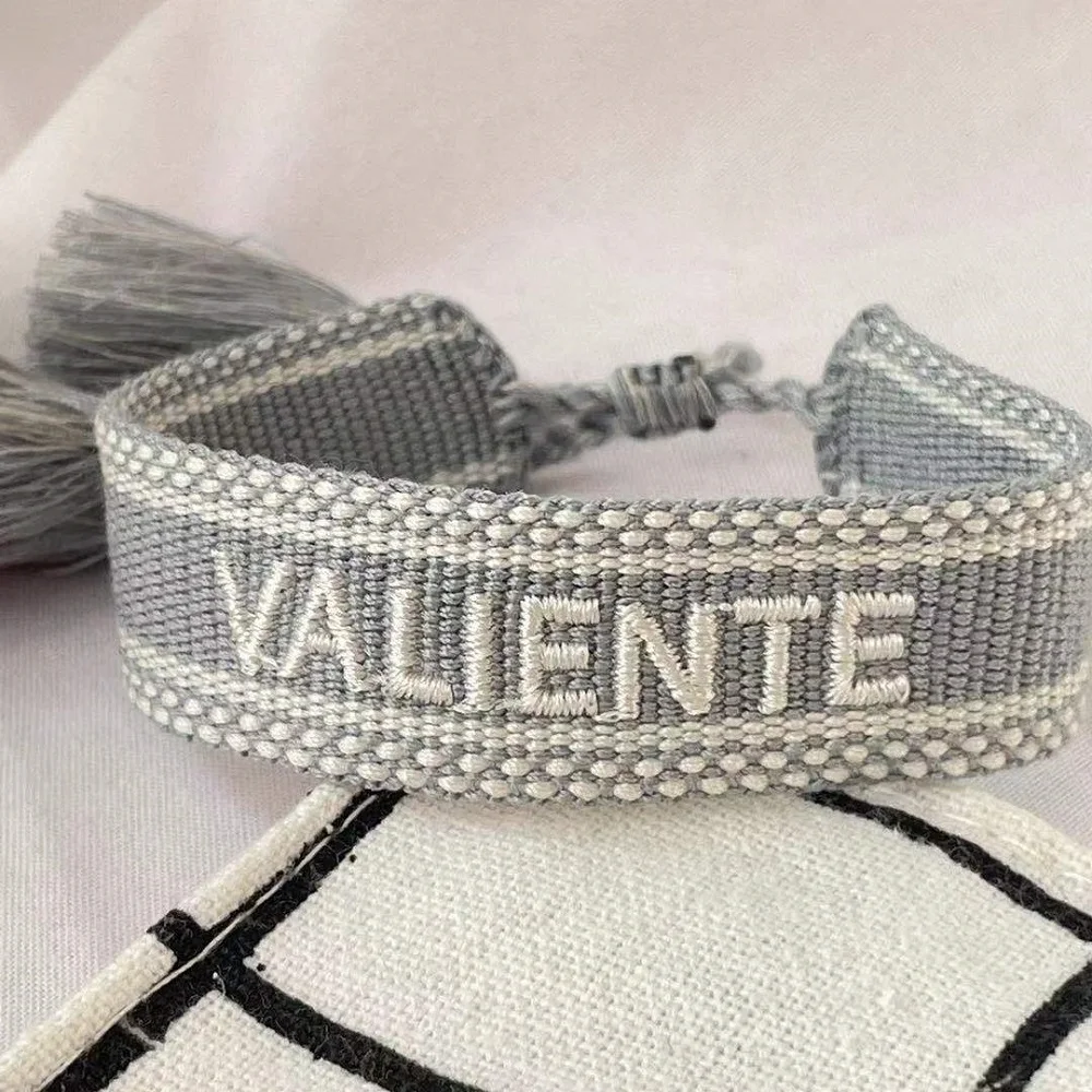 Woven Bracelets Embroidered with Spanish Words VALIENTE | TODO ES POSIBLE