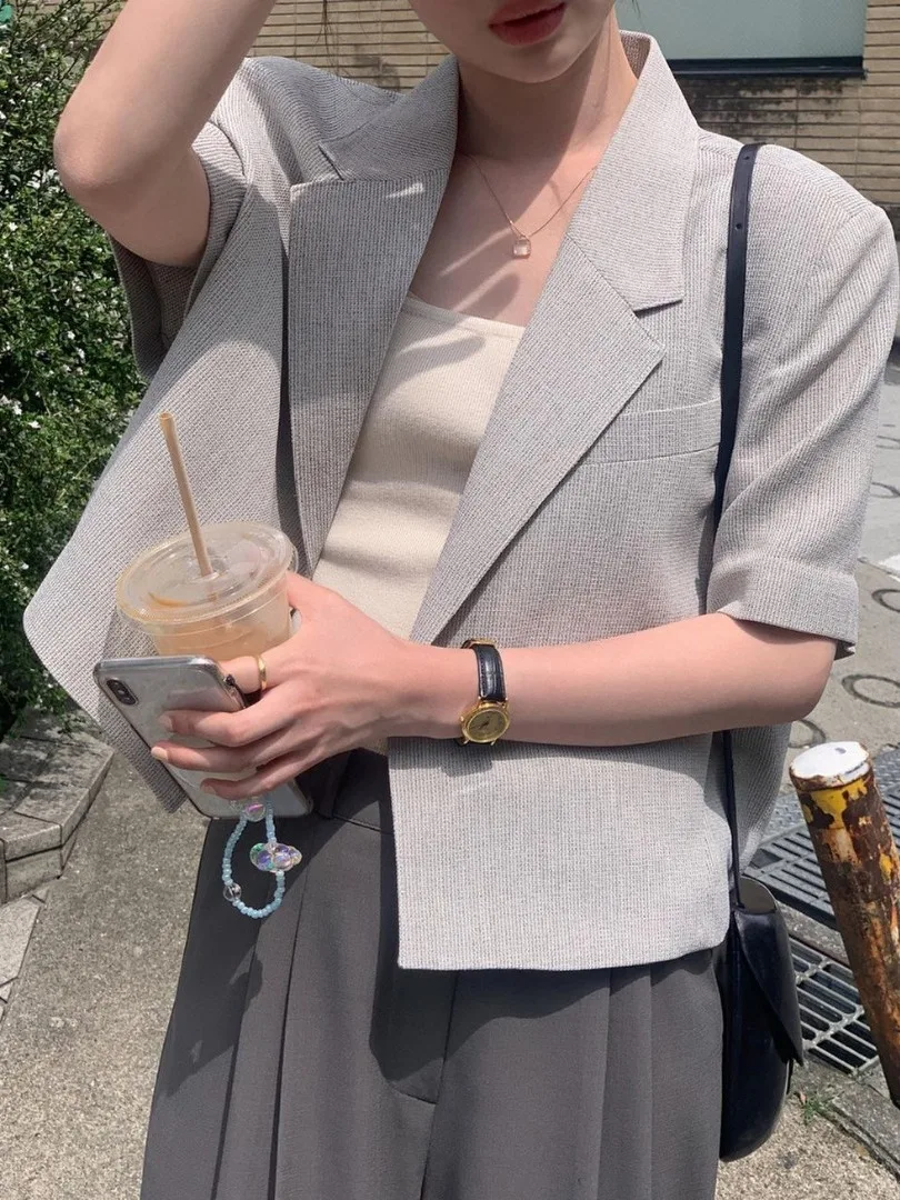 High-End Grey Tweed Short Jacket Women's Summer 2026 Chic Retro Suit Collar Top Trendy Loose Fit Fragile Not Deformable