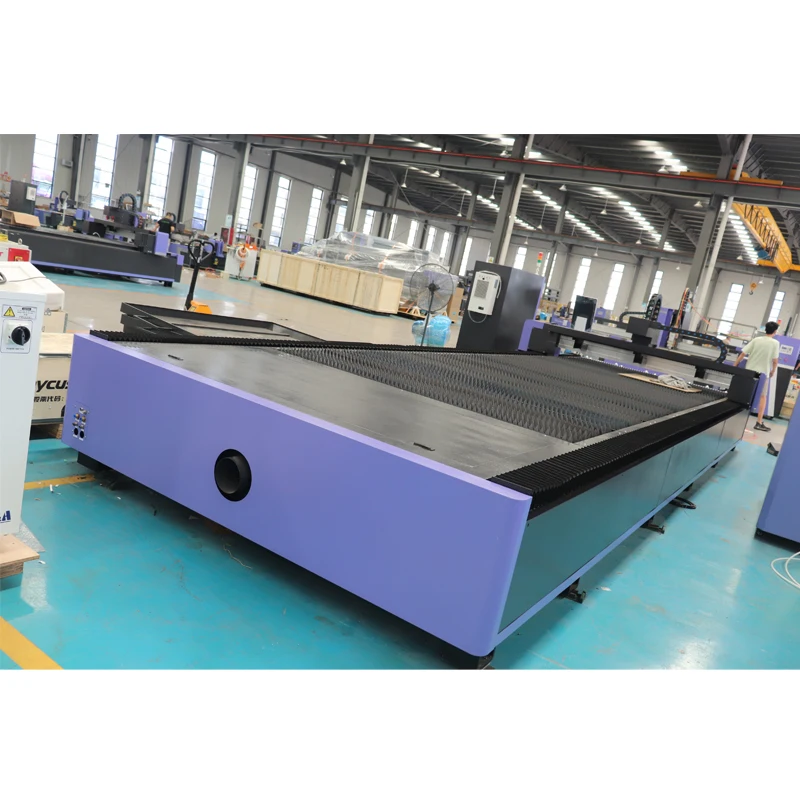 3000 Watt Fiber Laser Cutting Machine 2000X6000mm Laser Cutting Machine For Metal Sheet 3 Axis 5 Axis Laser Metal Cutter