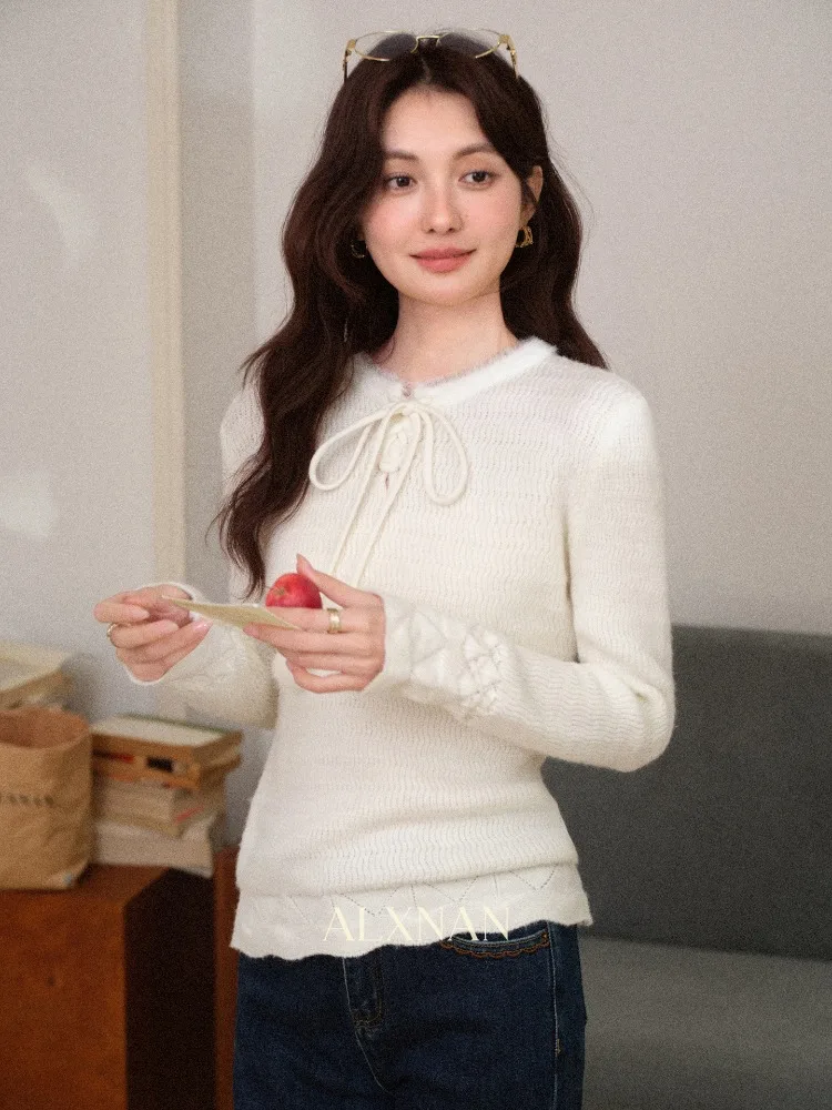 เสื้อสเวตเตอร์ผู้หญิง ALXNAN สีแอปริคอท คอผูก แขนยาว ทรงหลวม สไตล์ลำลอง อุ่นสบาย เหมาะสำหรับฤดูใบไม้ร่วงและฤดูหนาว แฟชั่นอเนกประสงค์ รุ่น L60139