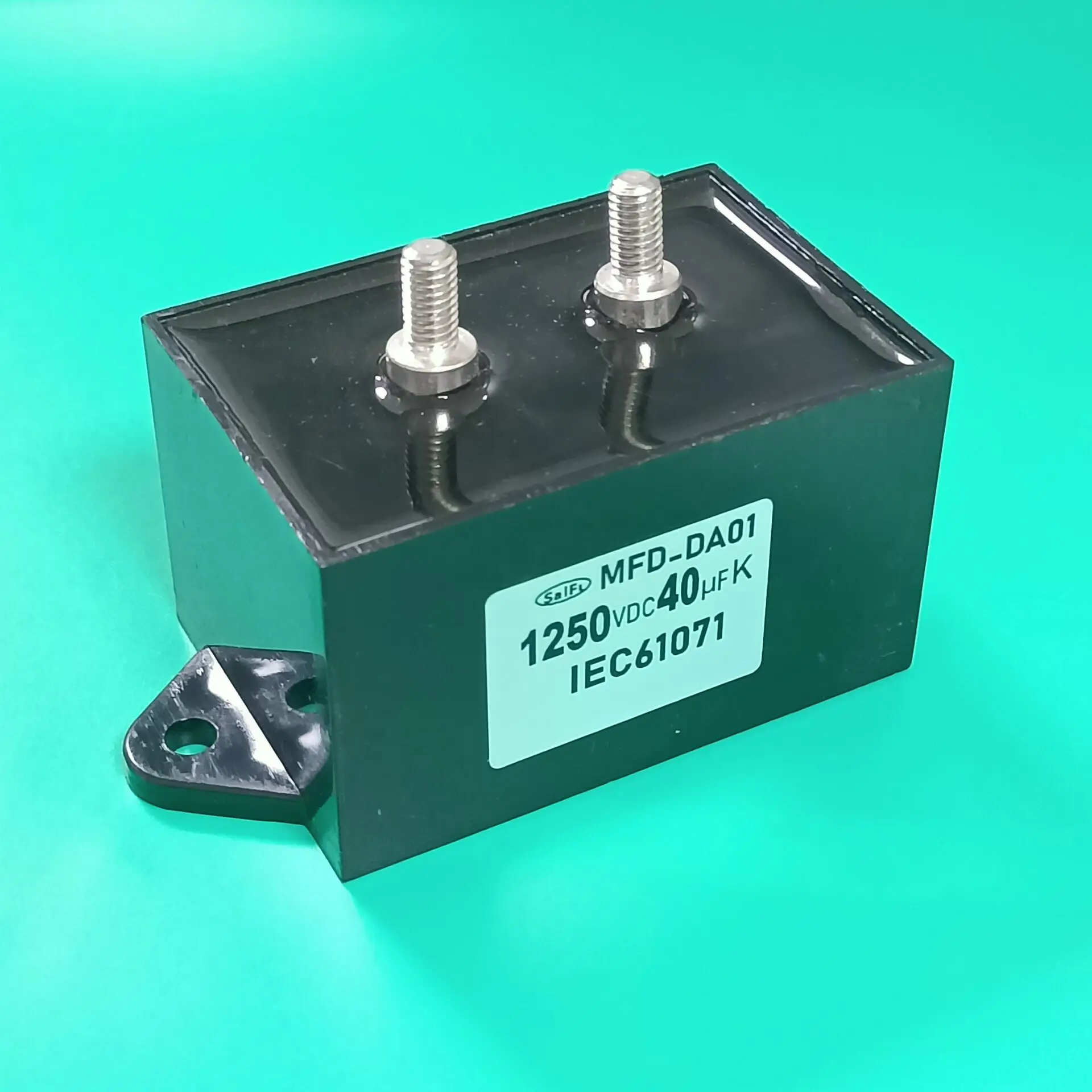 

MFD-DA01 1250VDC 40uF +-5% (CBB15) Capacitor for Electric Welding Machine 40mfd MFDDA01 MFD-DA01-40uF 1250VDC40ufK