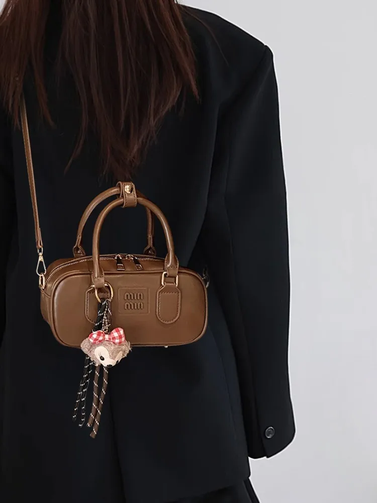 

High-end luxury designer portable Boston bowling bag women's 2025 new fashion all-match light luxury niche messenger pillow bag