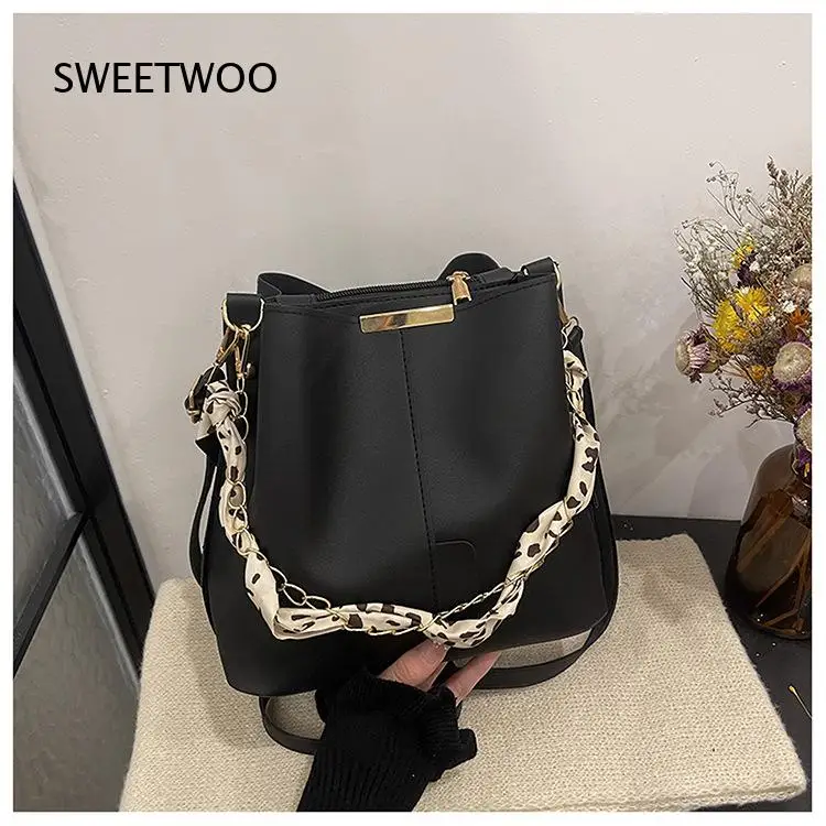 Fashion Simple Black Bucket Bag For Women Removable Leopard Scarf Chain Decor Multi Way Shoulder Bag