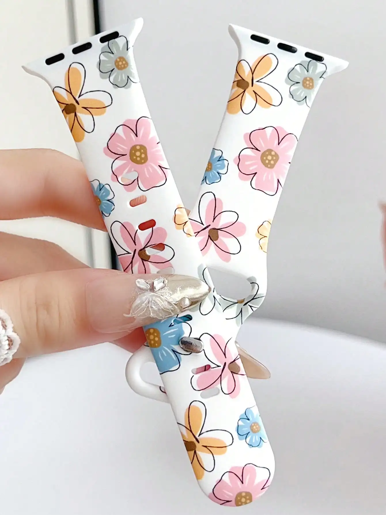 

1pc Women's Fashion Floral Pattern Silicone Watch Band, Compatible With Apple Watch 38mm 40mm 41mm 42mm 45mm 49mm (S10 42mm) (S10 46mm), Colorful Dopamine Flower Pattern, Comfortable Replaceable Waterproof Sports Watch Band, Compatible With Series 11 Ultr