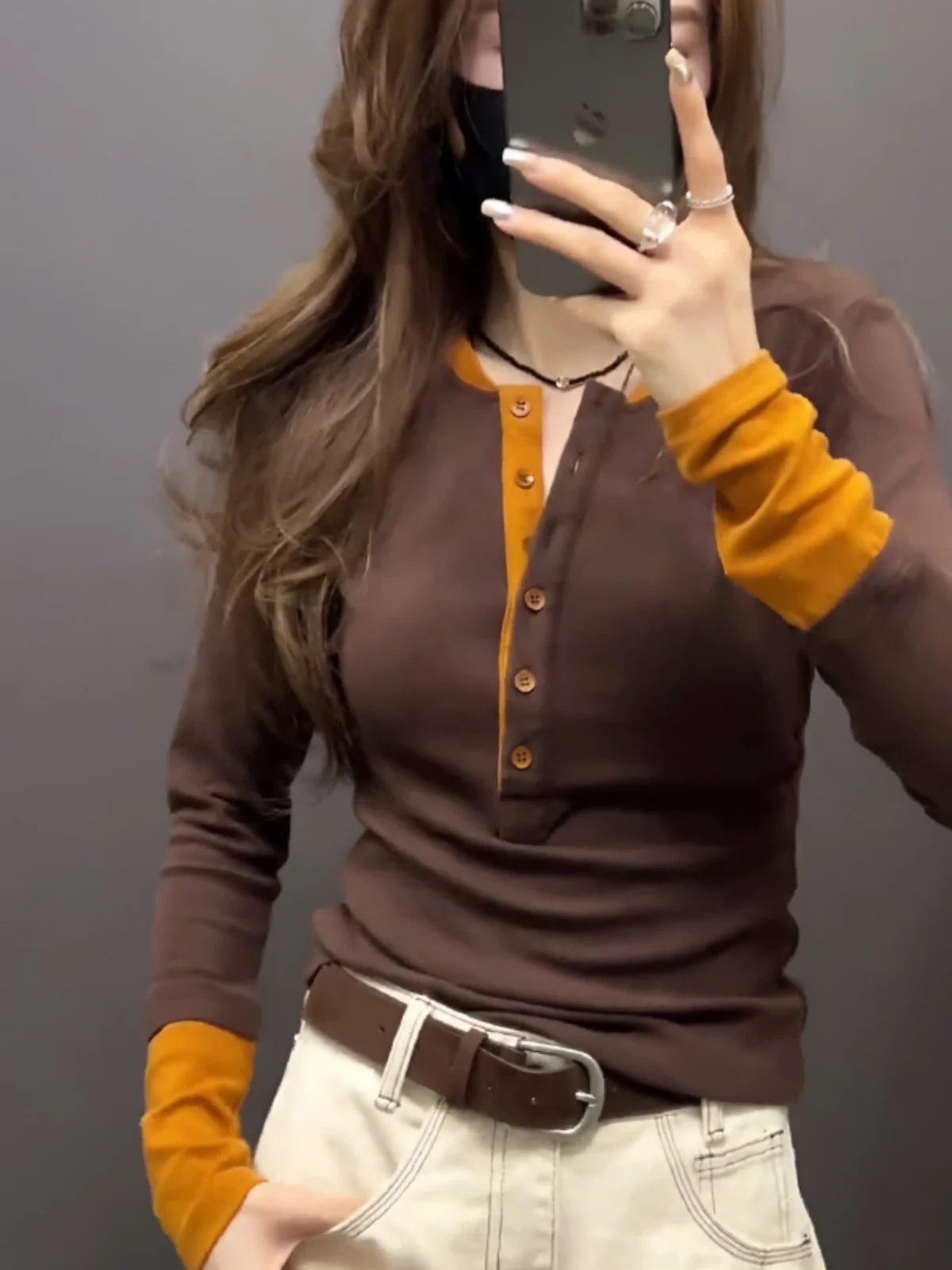 

Faionable Commuter Sle Women's Long Sve T-irt Deep Brown Contrast Color f Open Collar Design Trendy Early Autumn