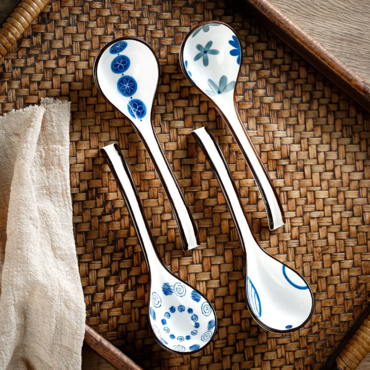 4PCS Japanese Style Ceramic Soup Spoon Big Spoon Head Design Extended Handle Grip Sensation Comfortable Retro Ceramic Soup Spoon