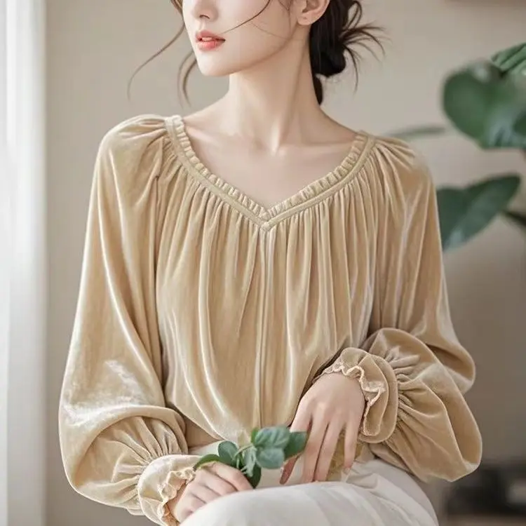 Unique Beautiful Top Beautiful Light Luxurious Age-reducing Western-style Apricot Gold Velvet Shirt for Women in Autumn