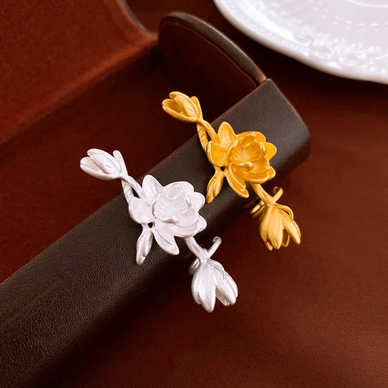 Premium, flower integrated earclip earrings French retro fashion simple temperament niche earrings women