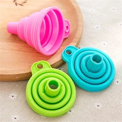 Kitchen Funnel Set, Kitchen Gadget Accessories Foldable Silicone Foldable Funnel for Filling Water Bottles With Liquid Transfer