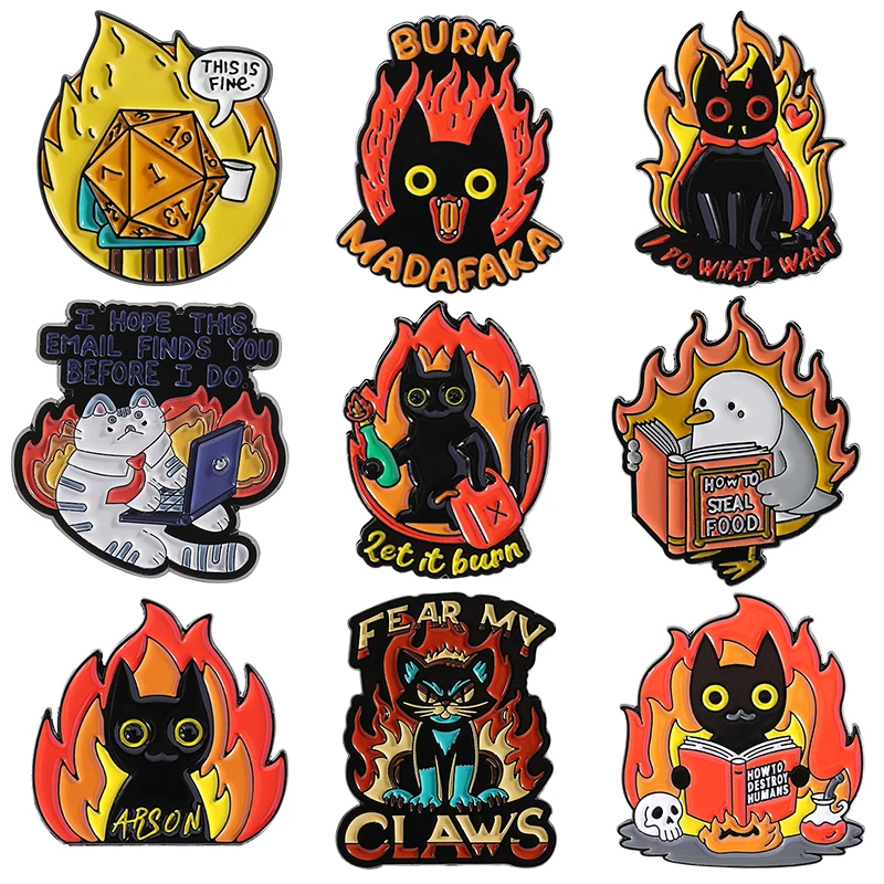 Gatos pretos no fogo alfinetes esmaltados esta é broche fino dos desenhos animados bonito animal pombo dados crânio colar emblemas jóias presente