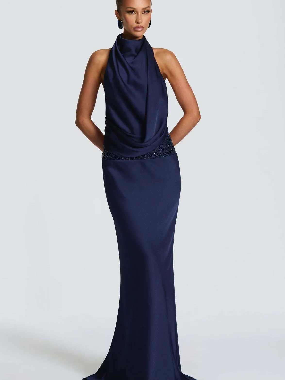 Sexy mouwloze effen feestjurk met pailletten, elegante halterjurk met open rug en holle details, lange rok tot op de grond. - afbeelding 2