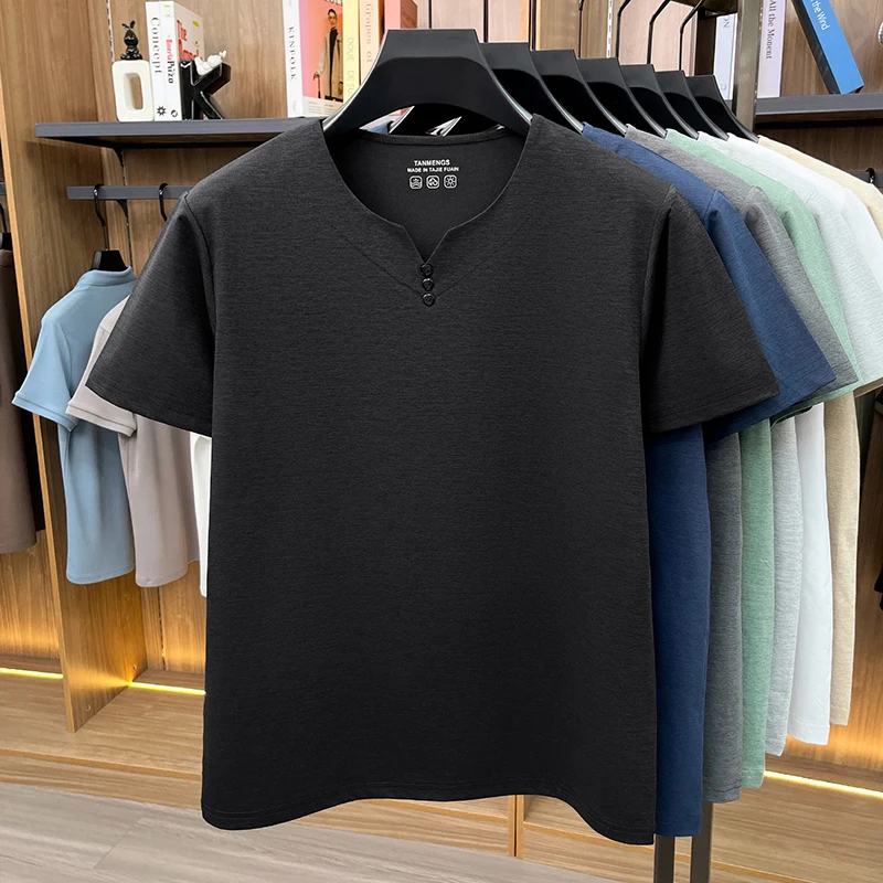 Herren-T-Shirt mit kurzem Arm und V-Ausschnitt, atmungsaktiv, bequemer Stoff für ganztägigen Komfort, lässiger Stil und Alltagskleidung. – Detail 17
