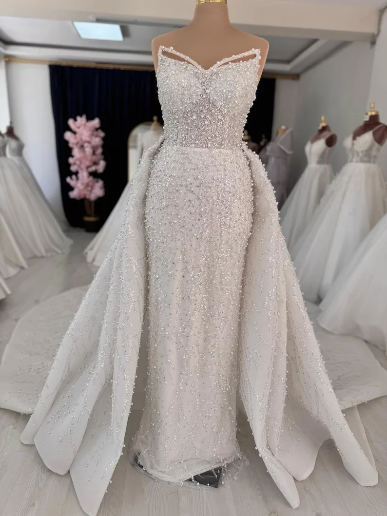 

Luxury Pearls Beaded Mermaid Wedding Dress Detachable Sparkly Sequins Sweetheart Neck Bridal Dress With Train Customized