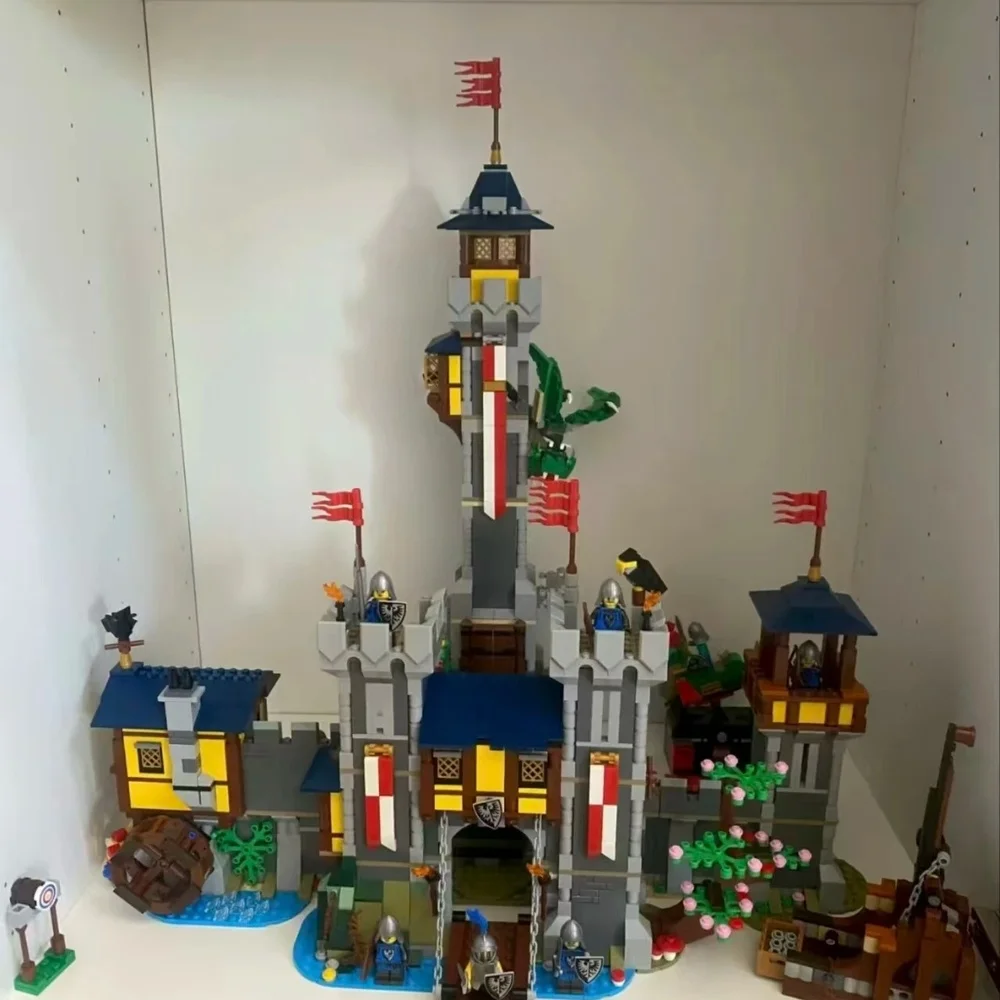 1426pcs New Medieval Castle Architecture Birthday Gift Set Compatible with Model Set DIY Gifts Toys for Friends Adult view 6
