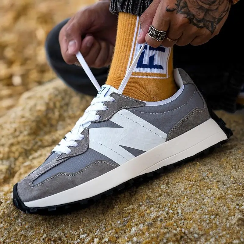 

Couple trend versatile men and women comfortable casual thick soled raised canvas board shoes