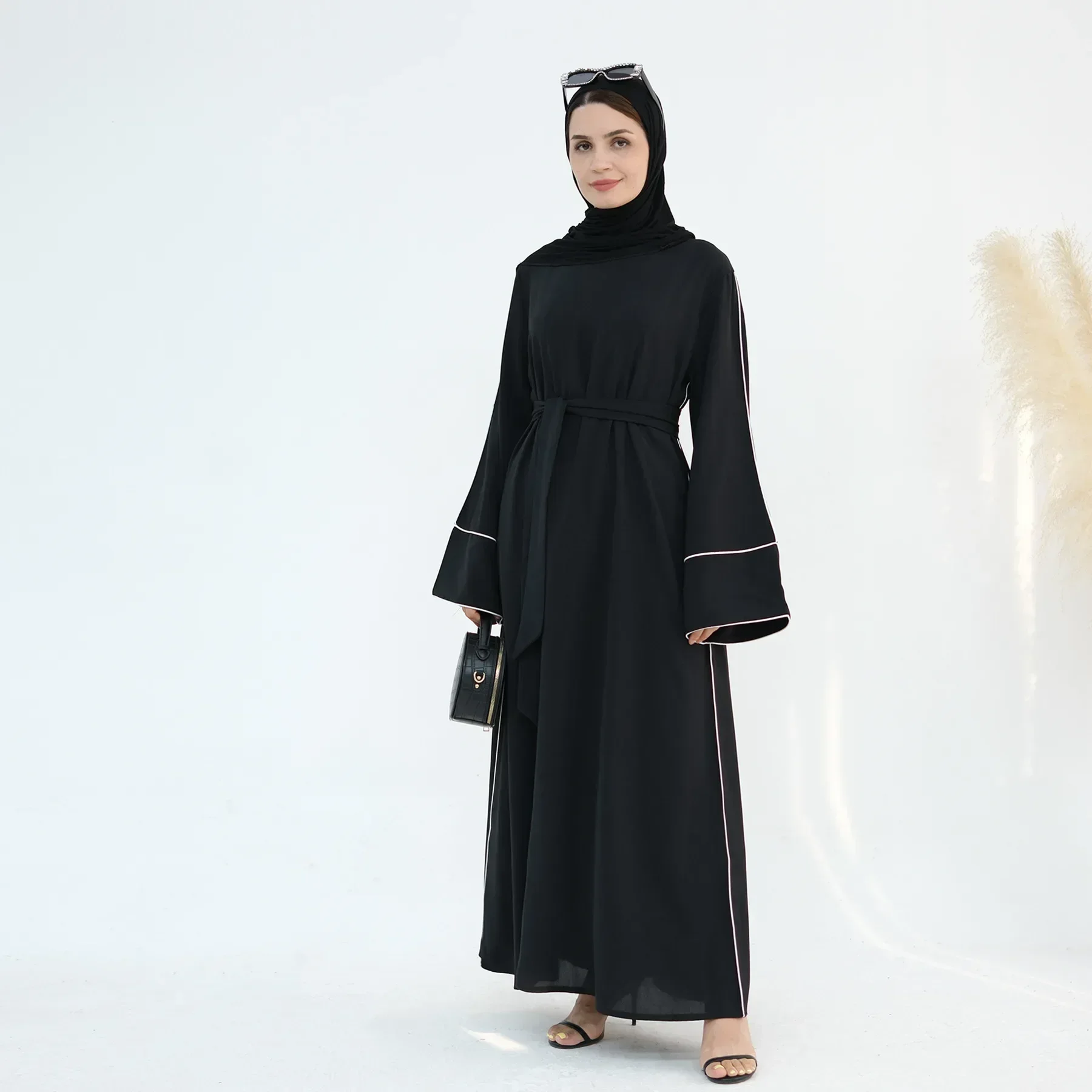 

Velvet Closed Abaya Muslim Dress with Belt Plain Abayas for Women Dubai Luxury Turkey Islamic Clothing Kaftan Hijab Robe Ramadan