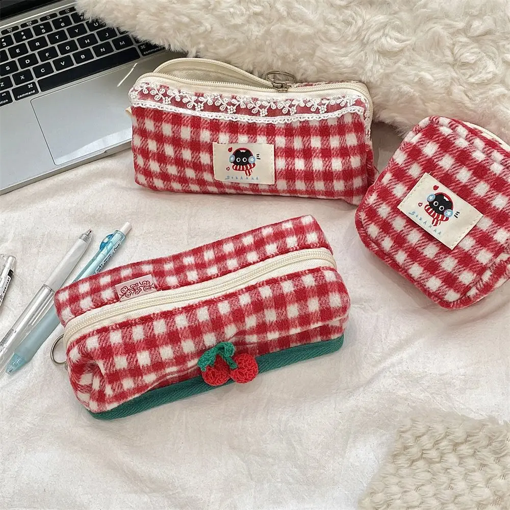 Borsa per il trucco Astuccio scozzese in peluche Borsa per cosmetici dolci e carini con cerniera Ins Tasche da toilette da viaggio semplici per studenti