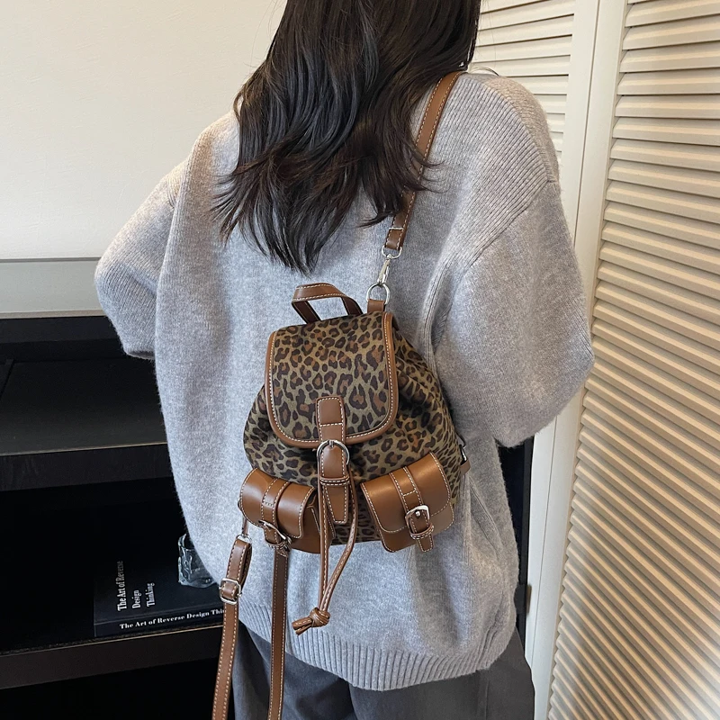 حقائب ظهر نسائية صغيرة من الجلد المخملي بجيوب مزدوجة من Leftside 2025 حقيبة ظهر فاخرة بتصميم الفهد حقائب سفر للطلاب #2