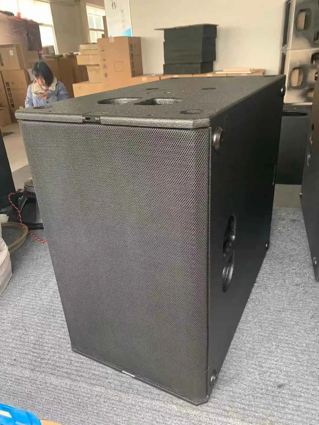 Popular B30-L Live Sound Subwoofer Speaker Dual 15-Inch Wooden pa Speaker 1200W Output Power 4 Ohms Impedance Audio Concert