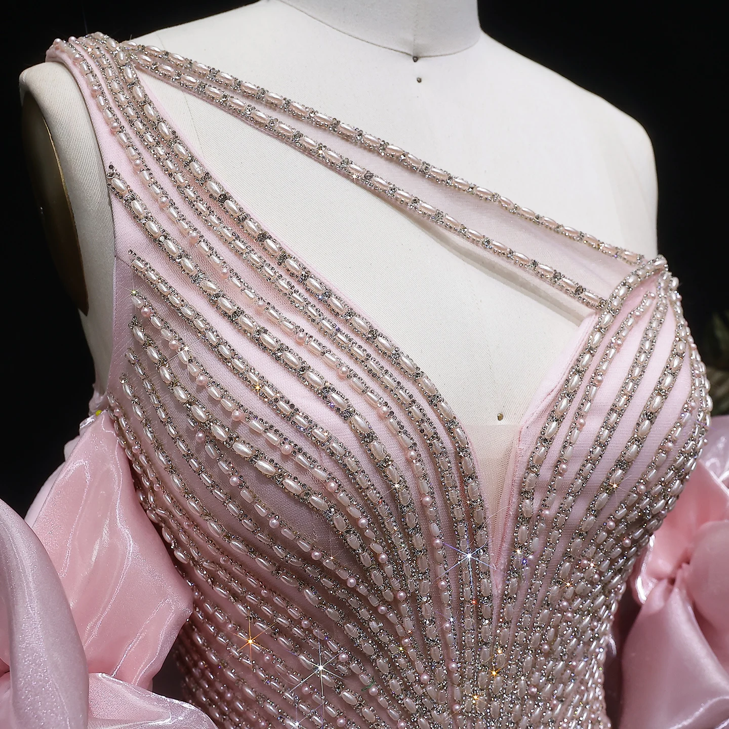 Sharon Said Dubai Luxuriöses Einschultriges Abendkleid mit Langer Schleppe, Stark Perlenbestickt, Saudi-Arabisches Damen-Abendkleid SS016 Maßanfertigung – Detail 20