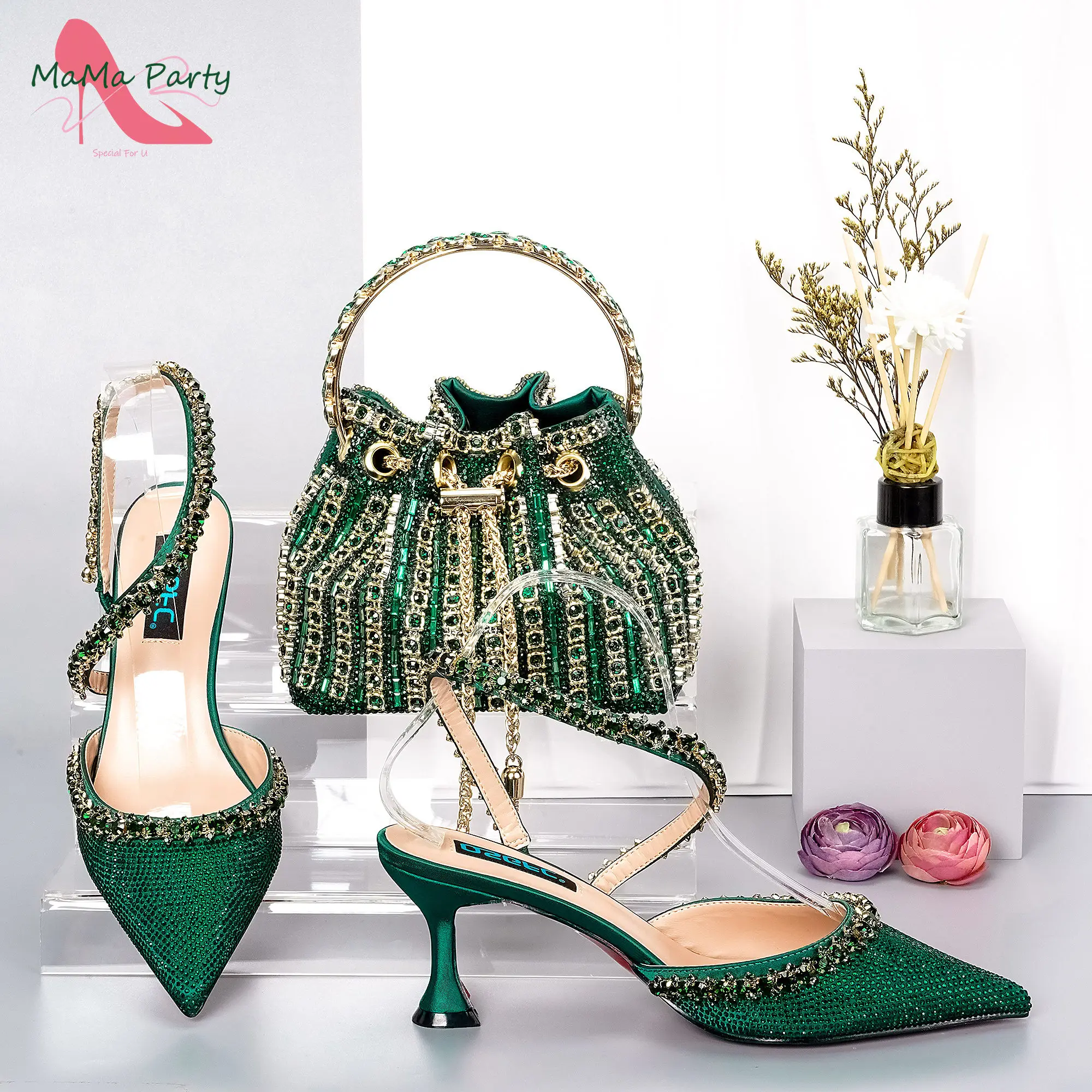 

Newest High Quality Nigerian Women Shoes and Bag Set in Green Color Special Design Decorate with Rhinestone for Wedding