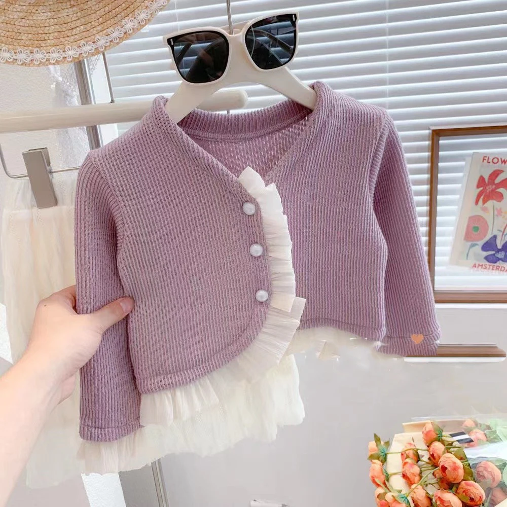 Giacca primaverile per bambini nuovi vestiti in stile retrò ragazza Baby Pearl Single Row Button Cardigan corto cappotto in pizzo dolce e carino