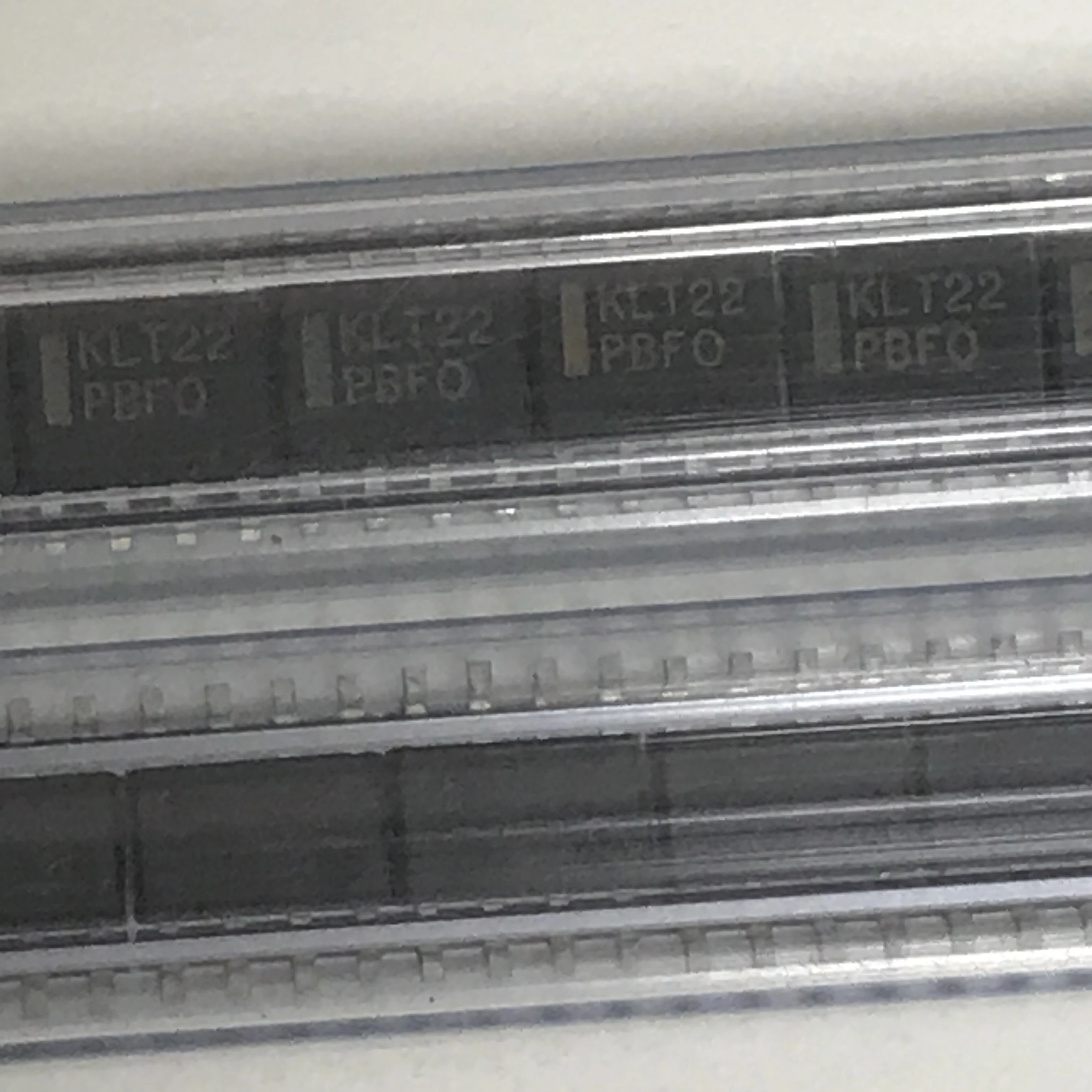 

KLT22 MC100ELT22D new original In stock