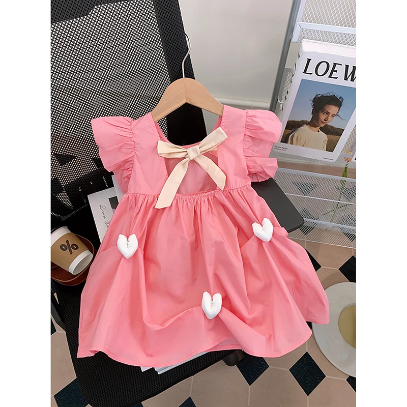 

Girl's Fashion Solid Color Flying Sleeve Dress Sweet Cute Heart Applique Princess Skirt Children's Simple Texture Casual Dresses