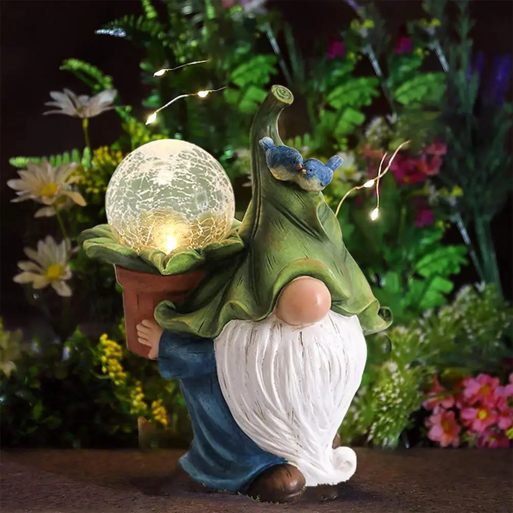 Fun Frog or Gnome Solar Light Resin Frog Gnome Solar Lamp Sculpture for Garden Decoration Energy Saving Outdoor Statue for Home