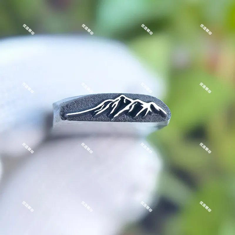 Die neuen Landschaftssiegel schwören sich gegenseitig, Glücksvorworte, Stahlsiegel, Meißel, Gravurmesser, Gold- und Silberschmuck, Armbandwerkzeug – Detail 2