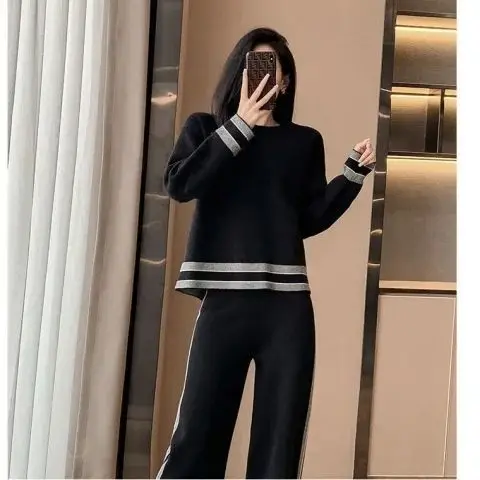 

Large Size Casual Sweatshirt Sports Suit for Women in Autumn and Winter New Fashionable Wide-leg Pants Two-piece Set