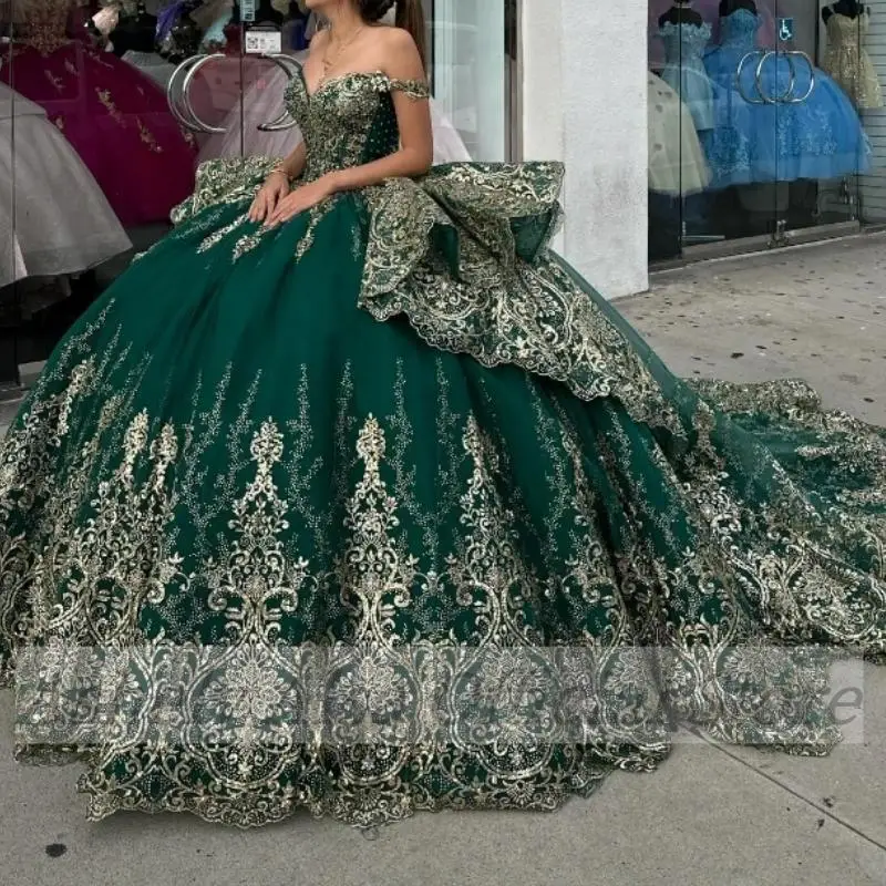 Custom Made Emerald Quinceanera Dresses Off Shoulder Gold Lace Applique Ball Gown Sweet 15 16 Birthday Party Prom Dress Vestido